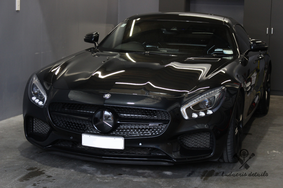 AMG GTs front
